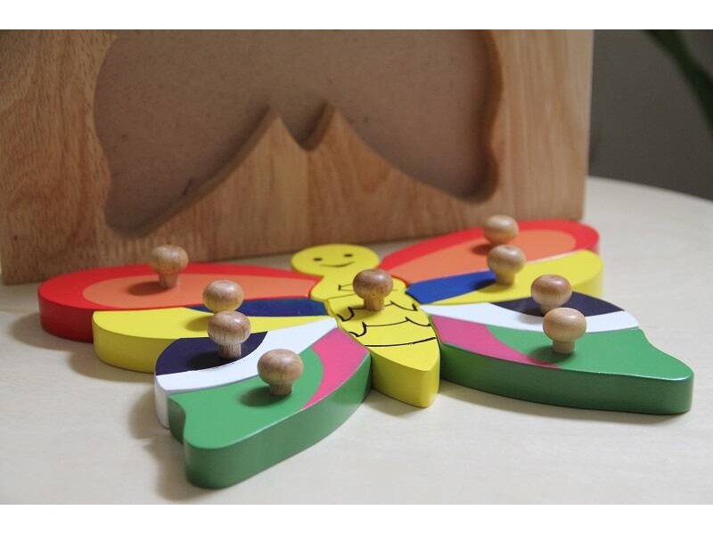 Butterfly knob puzzle