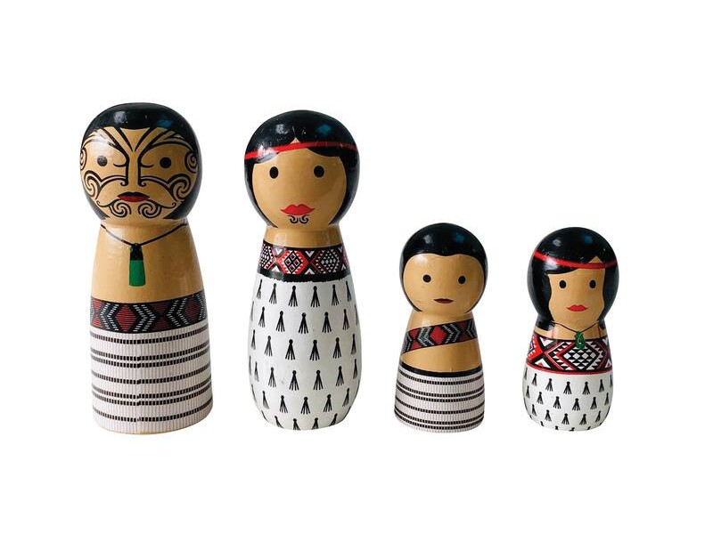Maori whanau peg dolls