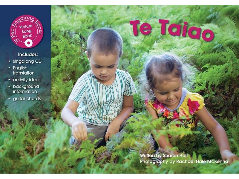 Te Taiao (The Natural World) sing - along book
